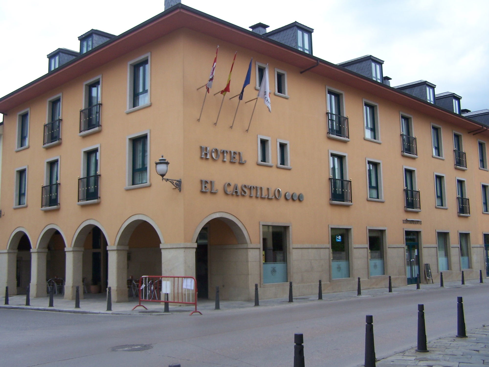 Hotel El Castillo Ponferrada Buitenkant foto